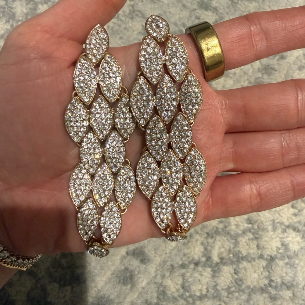 Gold and silver chandelier earring - Picture 2 of 2